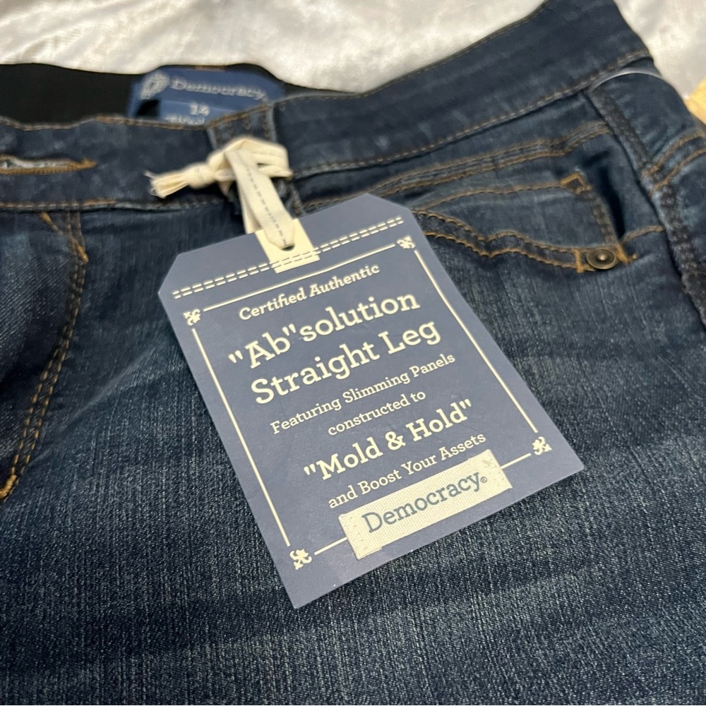 Democracy Blue Boot Cut Jeans Classic Style - Picture 2 of 6